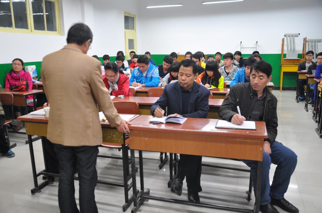 井明亮老师做经验介绍