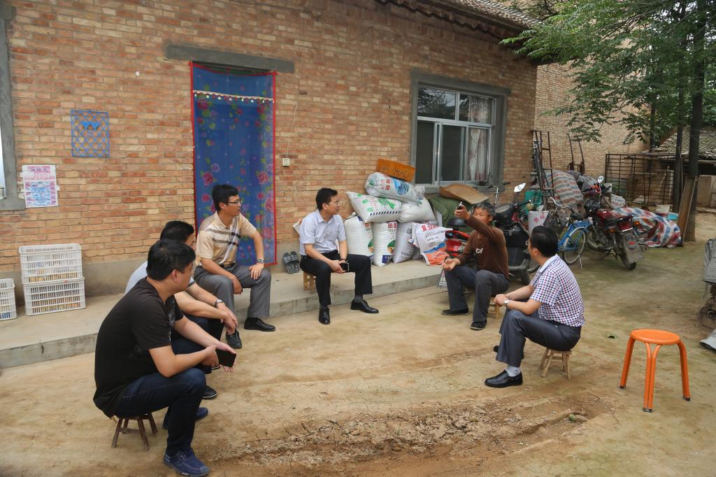 走访建档立卡家庭学生