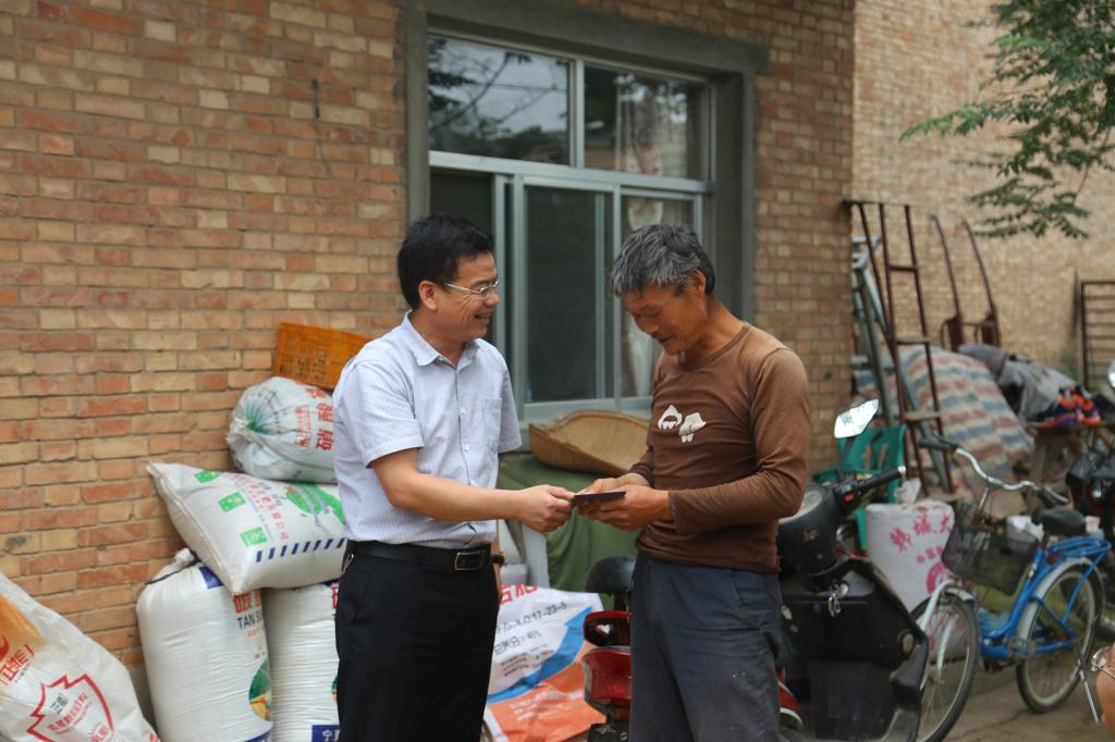 走访建档立卡家庭学生